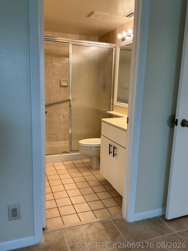 Building Photo - 2506 SE Anchorage Cove