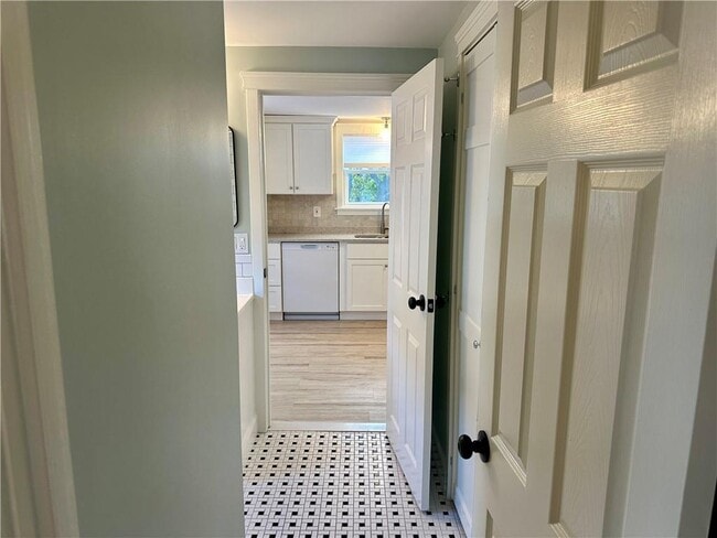 Building Photo - 54 Planet Ave