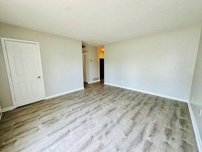 Building Photo - Updated three bedroom ranch in Okolona now...