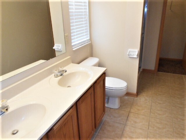 Building Photo - 1560 Mallard Cir E