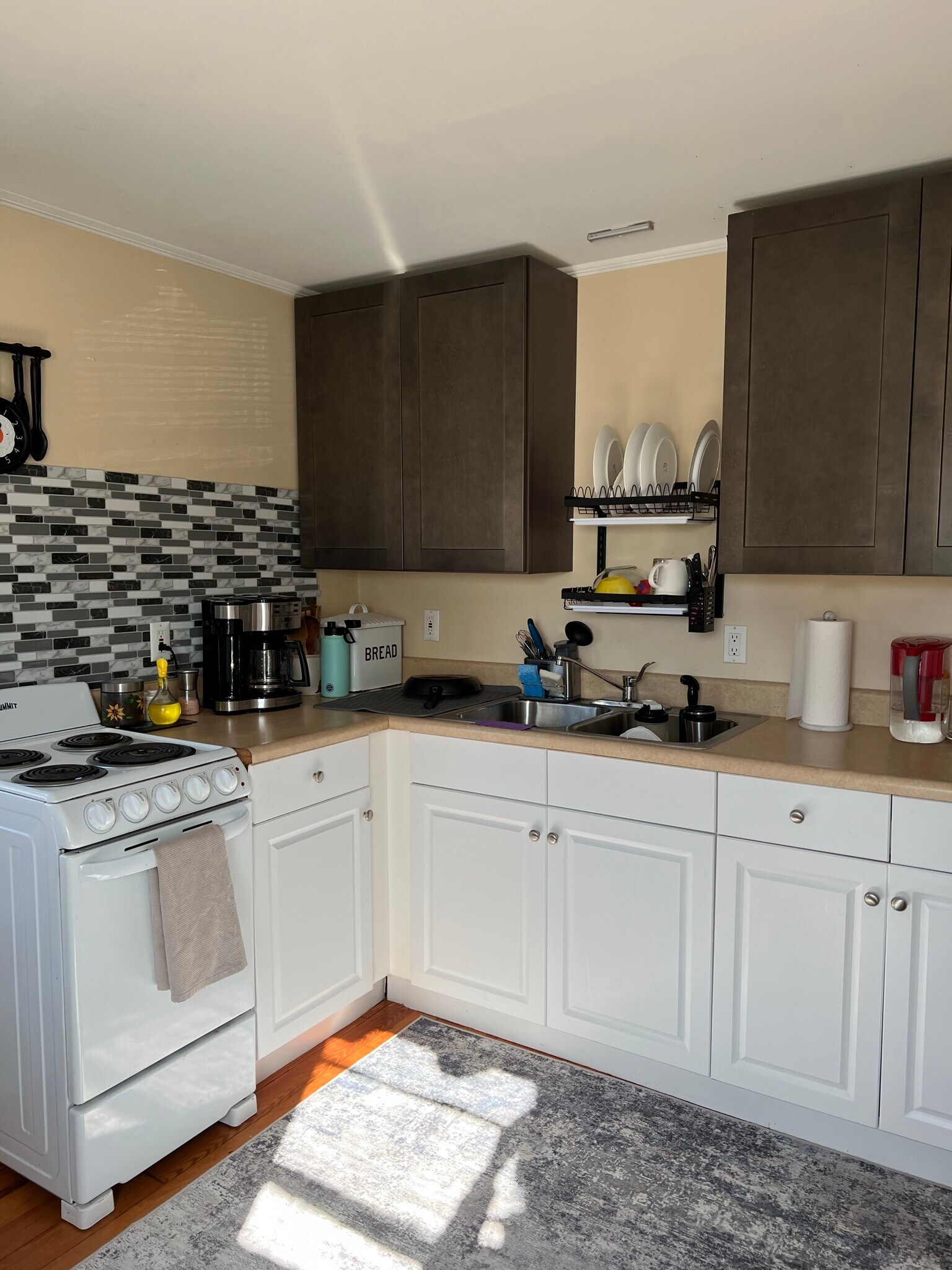 kitchen - 17 De Mun Pl