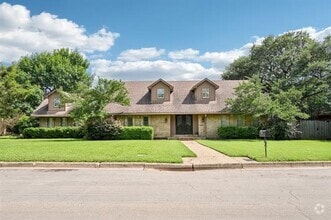 Building Photo - 4016 Willow Ridge Dr