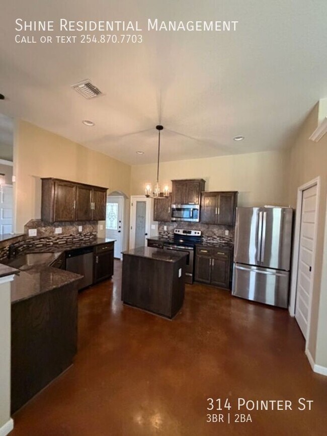 Building Photo - 314 Pointer St