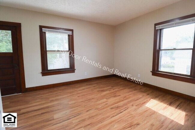 Building Photo - 1109 Park Ave