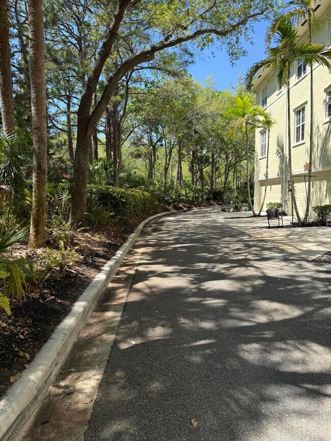 Building Photo - 148 Morning Dew Cir