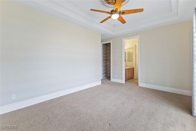 Building Photo - 10117 Edgecliff Ln