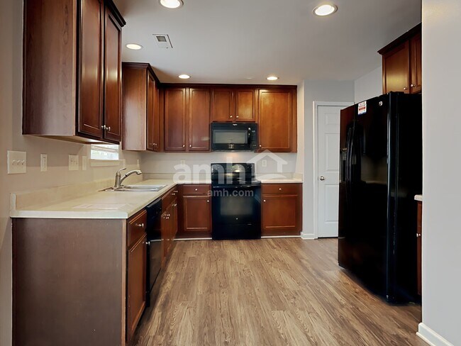 Building Photo - 7683 Natalie Commons Drive