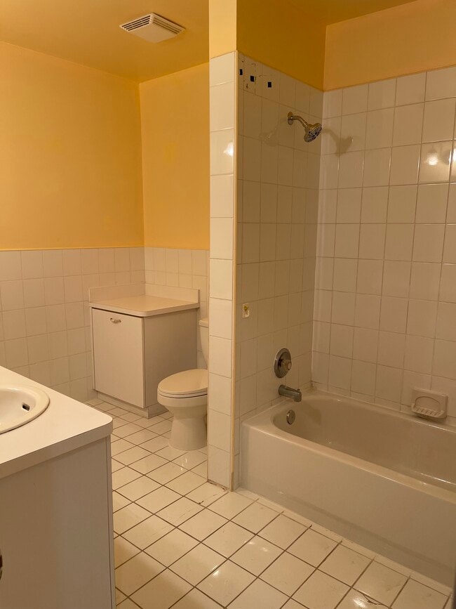 Building Photo - 2436 Raleigh St