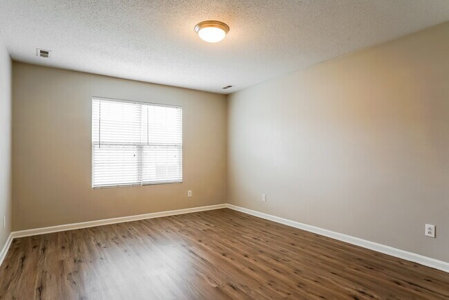 Building Photo - 4449 Snowcrest Ln