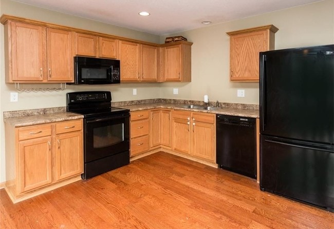 Plenty of Storage - 3143 SW Arlan Ln