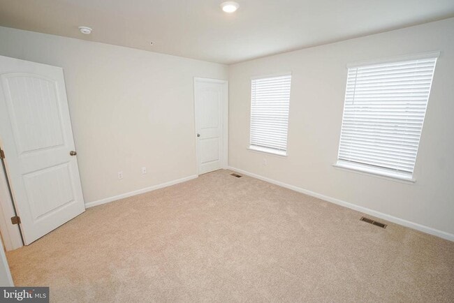 Building Photo - 819 Mersey Ln