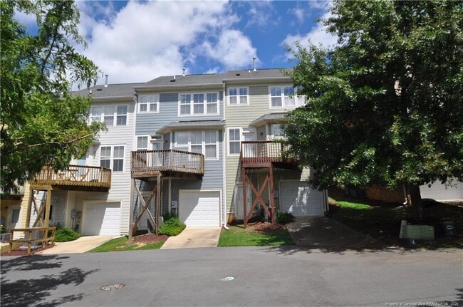 Building Photo - 416 Oak Pine Dr