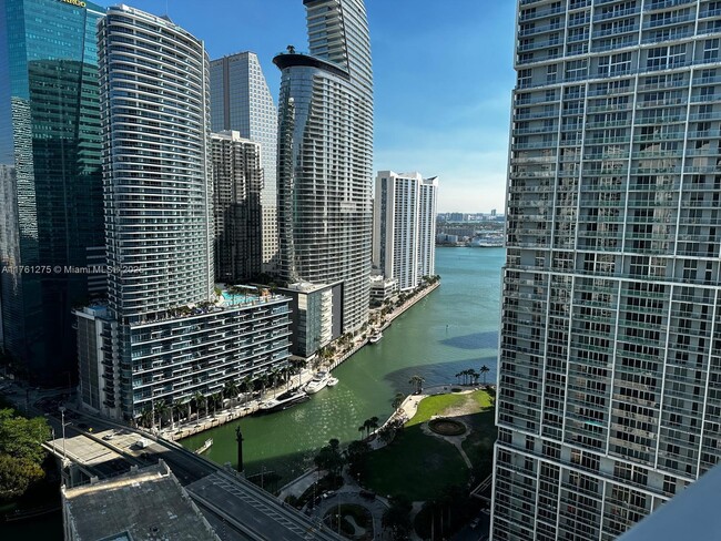 Primary Photo - 500 Brickell Ave