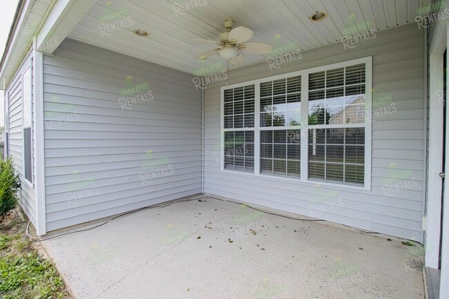 Building Photo - Stunning 4BR/3BA Home in Heritage Farms –  Ready to move-in!