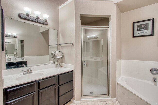 Building Photo - 12561 Paseo Alegre Dr