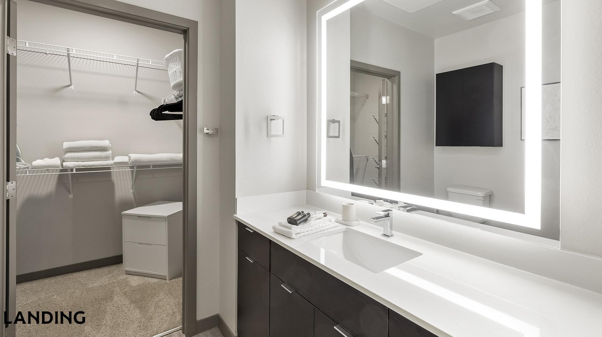 Building Photo - 3150 W Twain Ave