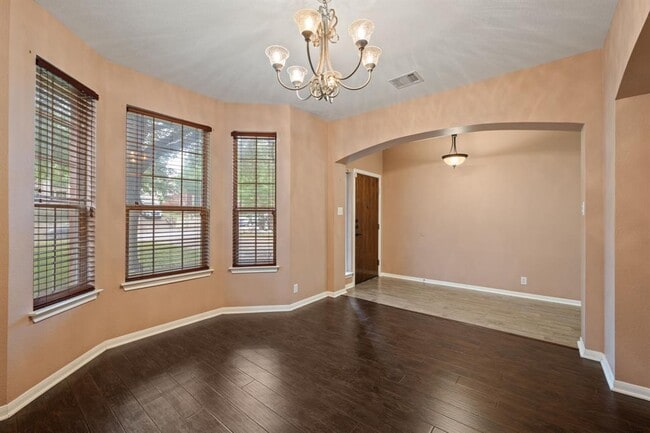 Building Photo - 1006 Shadow Valley Cove