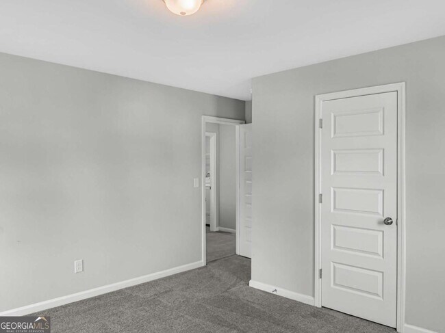Building Photo - 2054 Maplewood Way