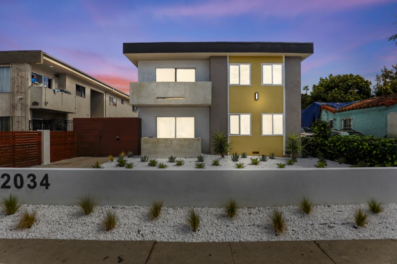 Building Photo - 2034 S Garth Ave