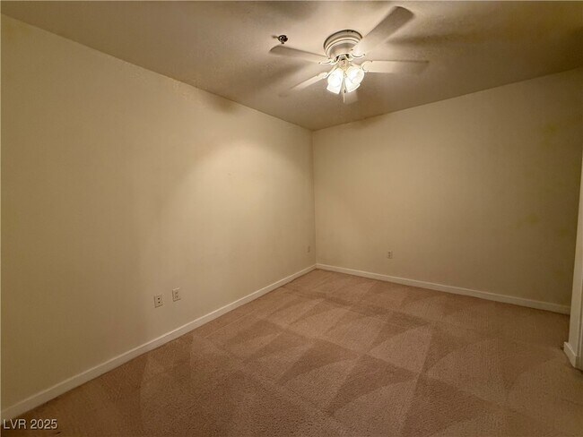 Building Photo - 4575 Dean Martin Dr