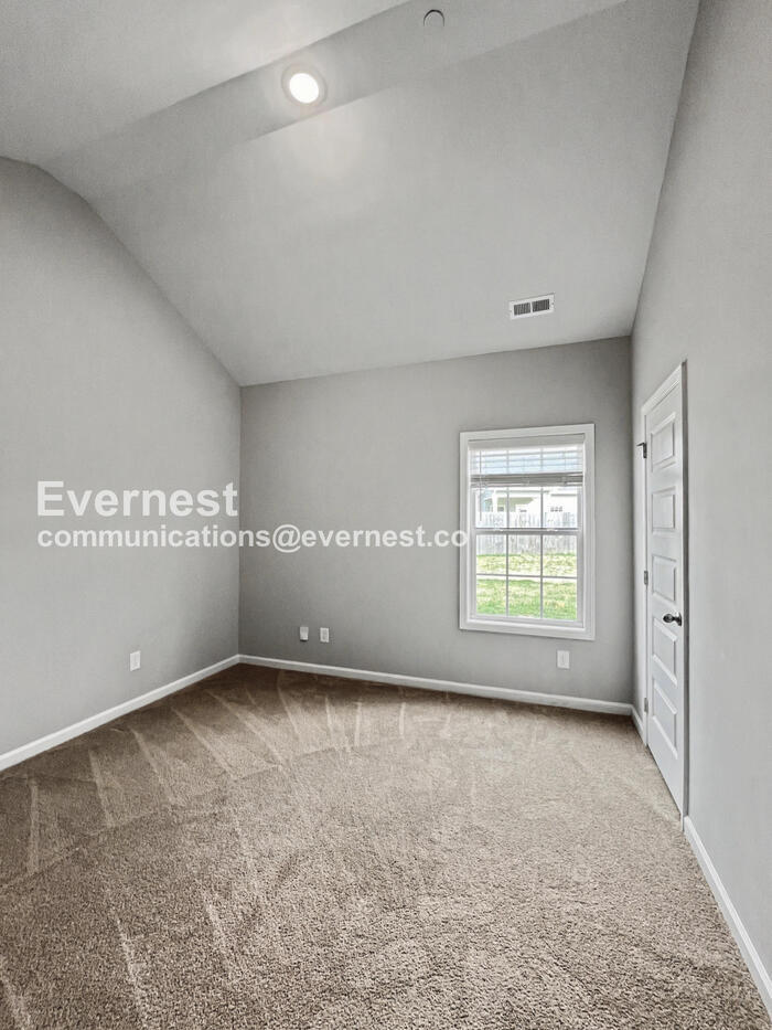 Building Photo - 1203 Trestle Dr