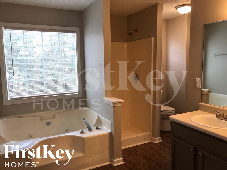 Building Photo - 35 Riverbend Trail