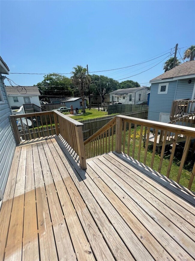 Building Photo - 1323 Avenue M