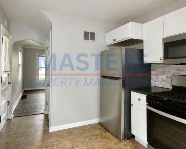 Building Photo - 3 Bed 1 Bath Toledo Home