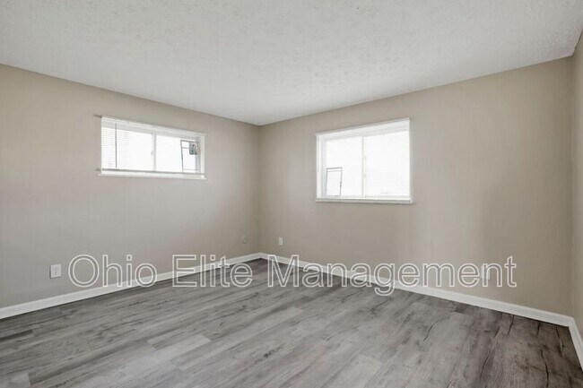 Building Photo - 3605 Cushing Dr