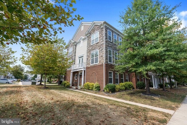 Building Photo - 25503 Amber Gate Terrace