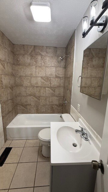 Building Photo - WEST - EAGLEDALE 3 BEDROOM RANCH AVAILABLE NOW!