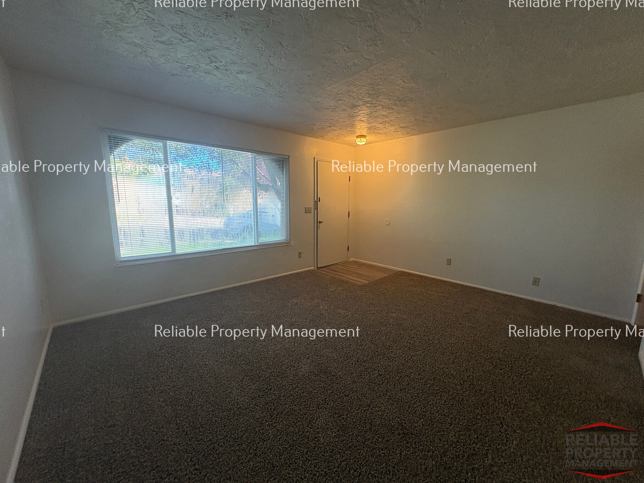 Building Photo - 1515 Laprele St