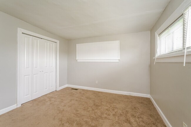 Building Photo - 1014 Arbor Dr