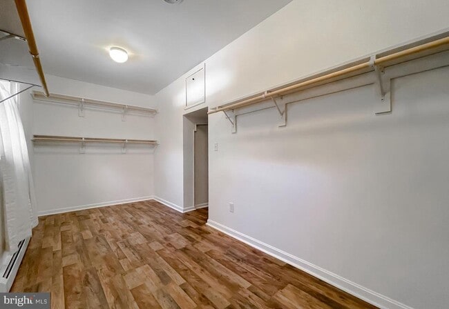 Building Photo - 37117 Moore Rd