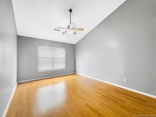 Building Photo - 805 Settlement Dr