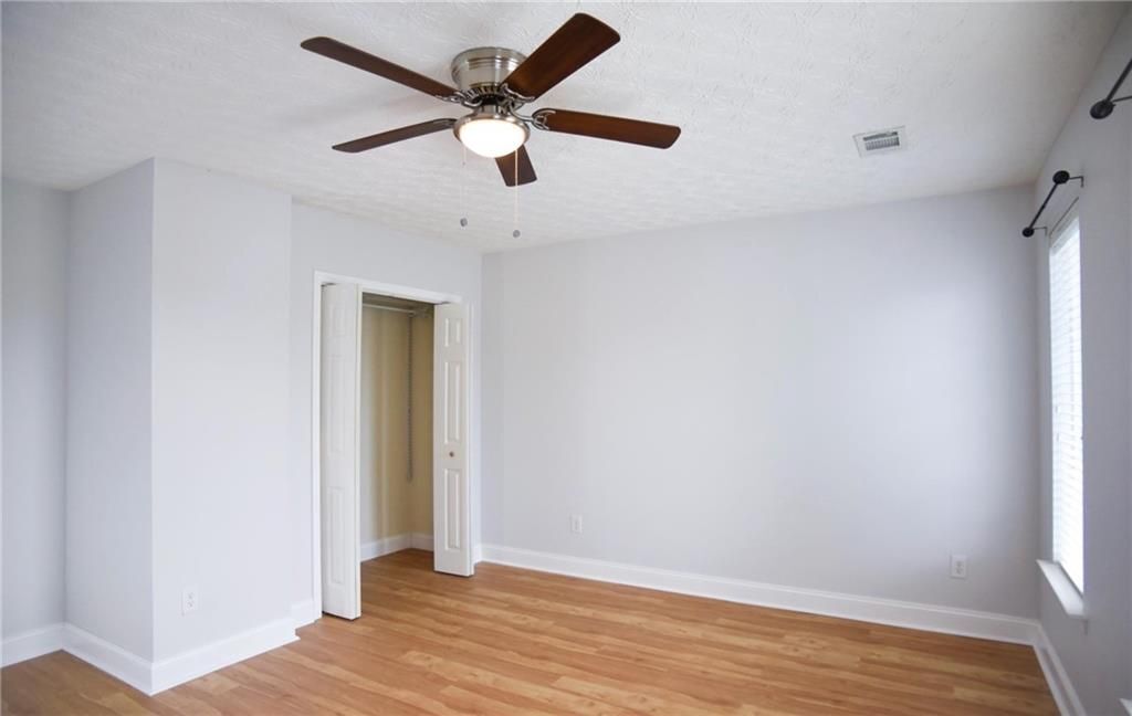 Building Photo - 6616 Splashwater Dr