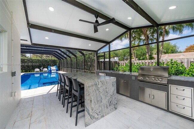 Building Photo - 16650 SW 77th Ct