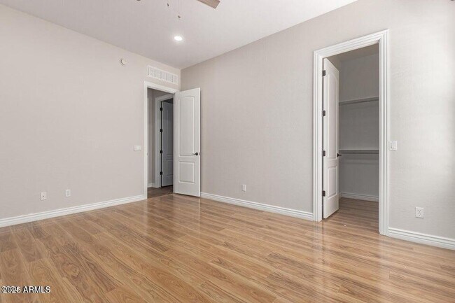 Building Photo - 1842 E Kaibab Dr