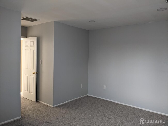 Building Photo - 310 Michaels Ct