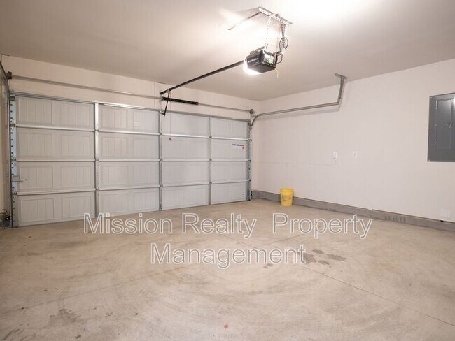 Building Photo - 2827 Meadowview Blvd