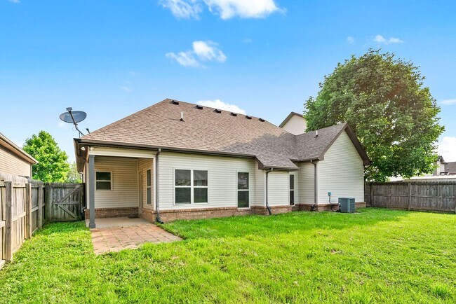 Building Photo - Three Bedroom in Fields of Northmeade!
