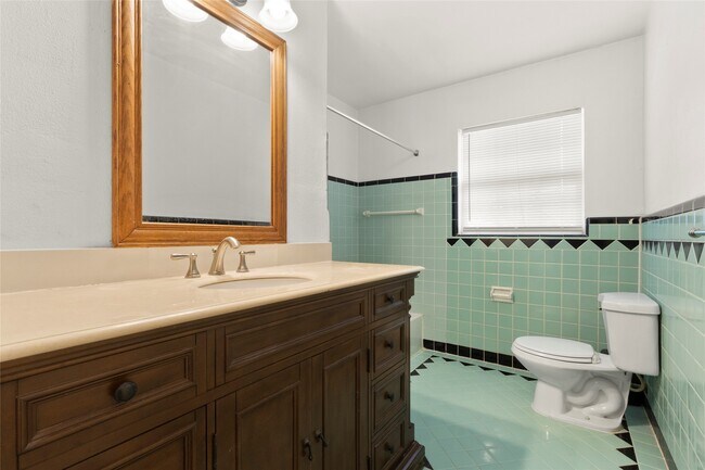 Building Photo - 3102 Conway St