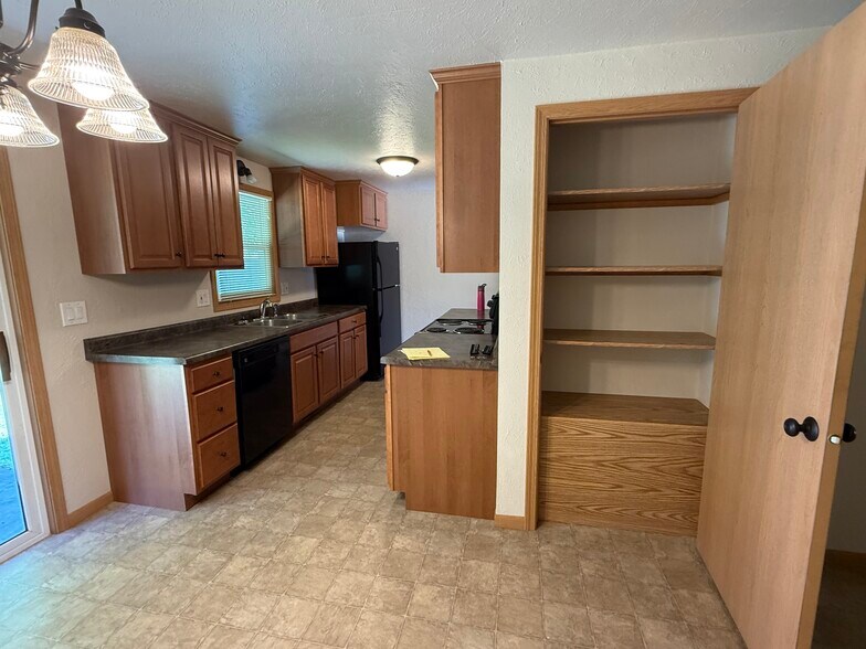 Building Photo - 2688 Lavender Ln