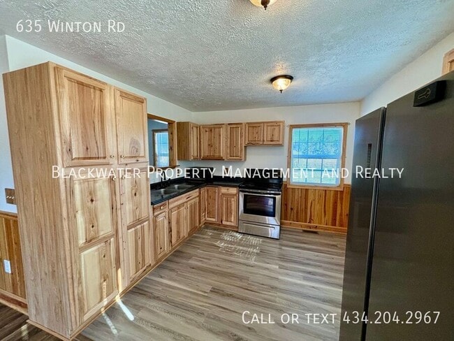 Building Photo - 635 Winton Rd