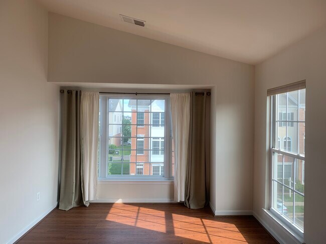 Building Photo - 25128 Neptune Terrace