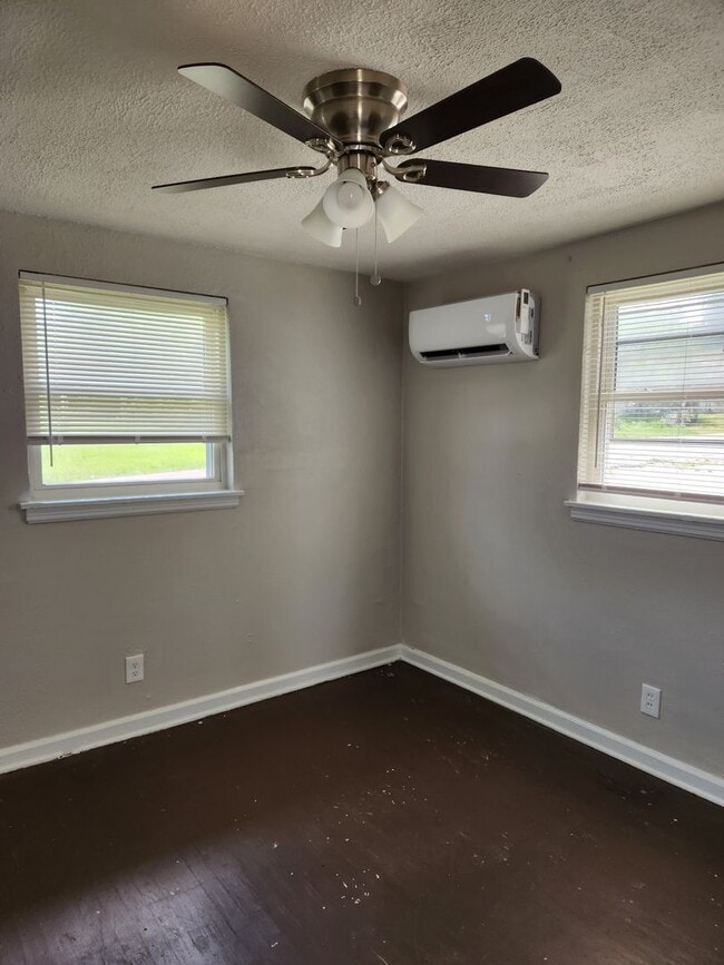 Building Photo - Cozy 1 bedroom