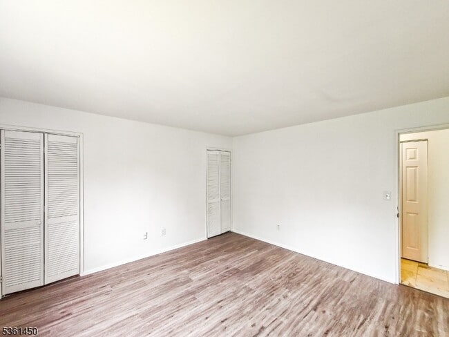Building Photo - 20 Delar Pkwy