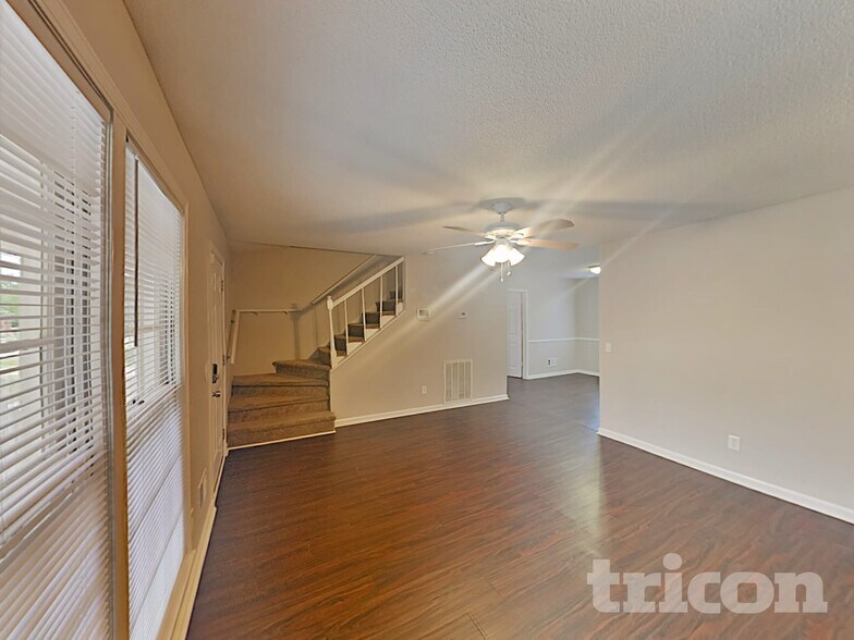 Building Photo - 305 Concourse Dr