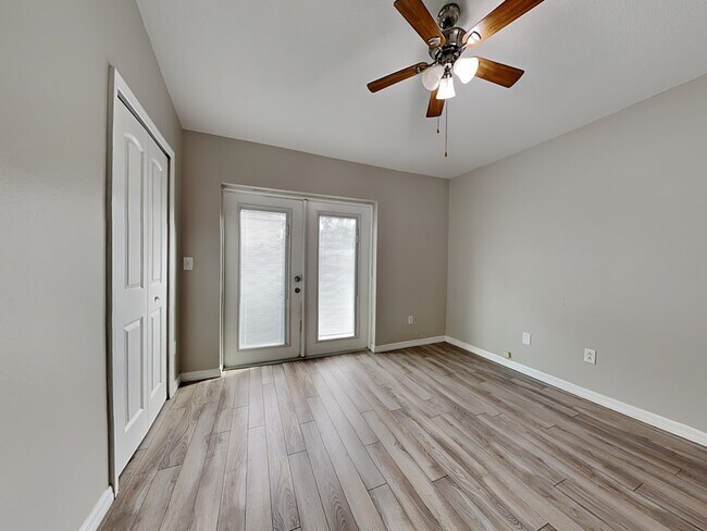 Building Photo - 12725 Adventure Dr