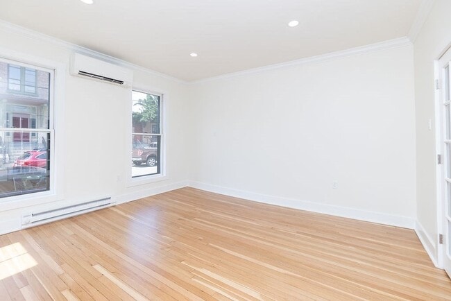 Building Photo - 77 Princeton St